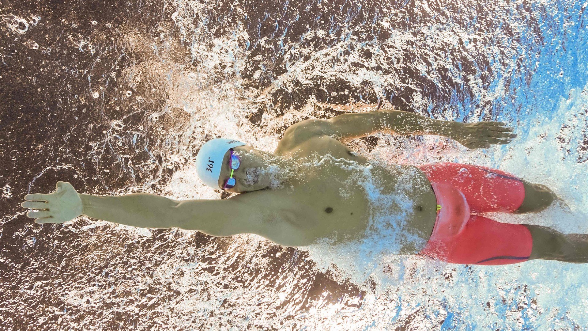 传统文化元素融入足球场设计，彰显文化底蕴，足球场文化布置