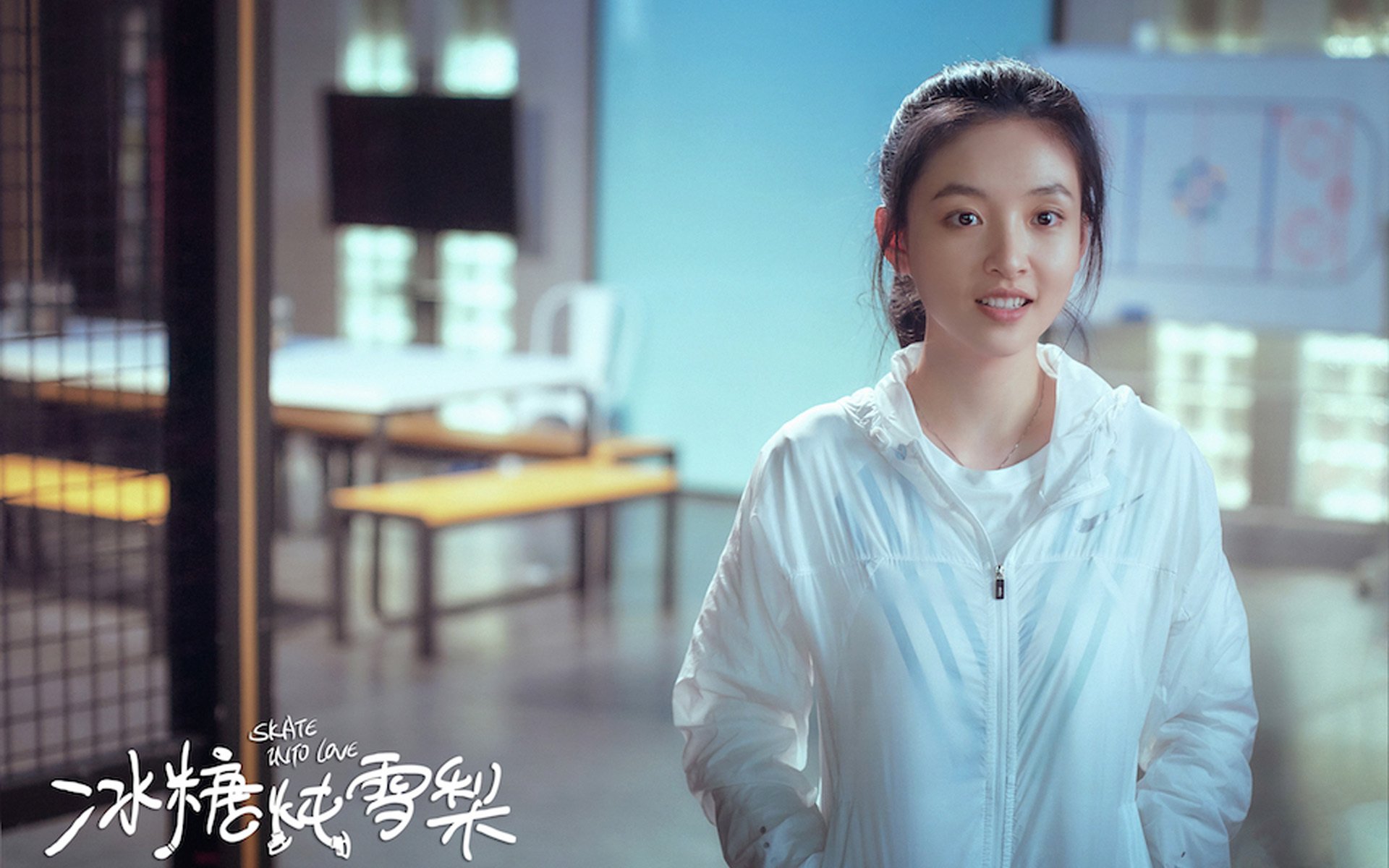 爱游戏官方主页-塞内加尔球员穿着毛绒护膝，时尚圈点赞“雪地潮牌”，塞内加尔模特